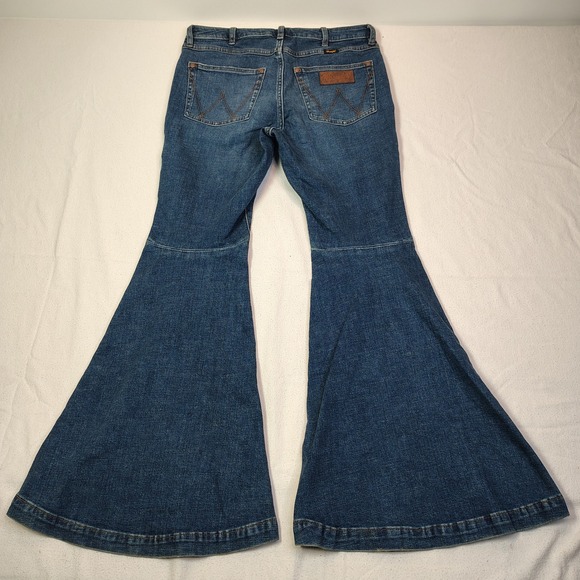 Wrangler High Rise Flare Jeans Womens 30x32 Blue 75th Anniversary Hemp Blend - Picture 9 of 15